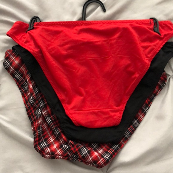 NWT 3 pairs of small Rene Rofe panties ❤️🖤 - Picture 3 of 3